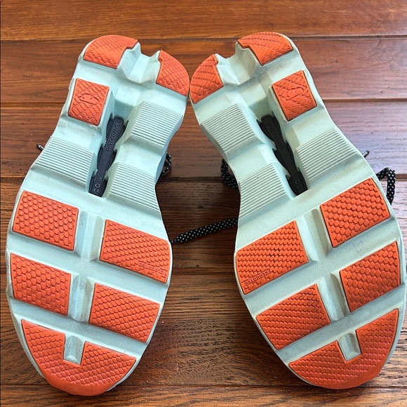 White/Mint/Orange Oncloudmonster Running Shoes Women’s Size 10.5 EUC - Picture 5 of 9